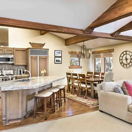 Four Bedroom Suite apartment hotel
